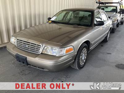 2005 Ford Crown Victoria Police Interceptor 4-Door Sedan