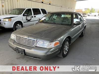 2003 Ford Crown Victoria Police Interceptor 4-Door Sedan