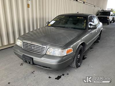 2000 Ford Crown Victoria Police Interceptor 4-Door Sedan