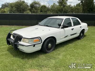 2010 Ford Crown Victoria Police Interceptor 4-Door Sedan