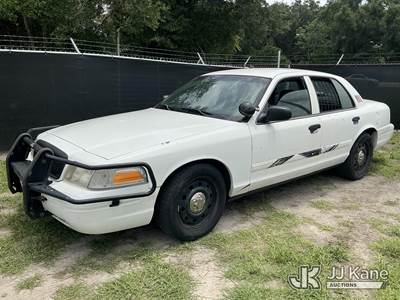 2010 Ford Crown Victoria Police Interceptor 4-Door Sedan