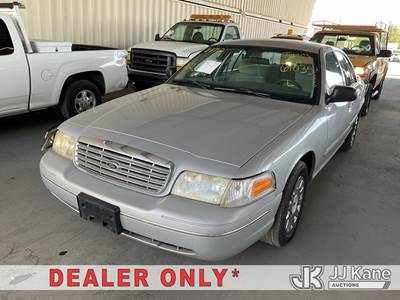 2005 Ford Crown Victoria Police Interceptor 4-Door Sedan