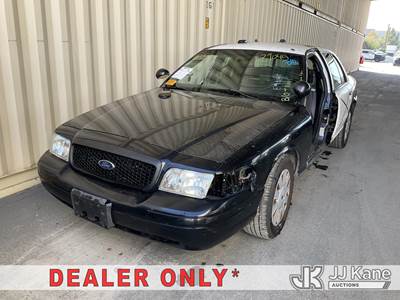 2009 Ford Crown Victoria Police Interceptor 4-Door Sedan
