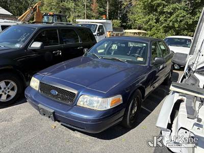 2006 Ford Crown Victoria Police Interceptor 4-Door Sedan