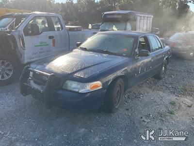 2007 Ford Crown Victoria Police Interceptor 4-Door Sedan