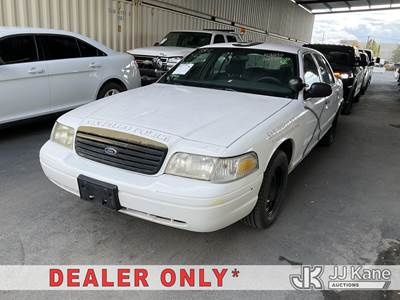 2000 Ford Crown Victoria Police Interceptor 4-Door Sedan