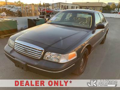 2000 Ford Crown Victoria Police Interceptor 4-Door Sedan