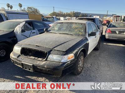 2005 Ford Crown Victoria Police Interceptor 4-Door Sedan