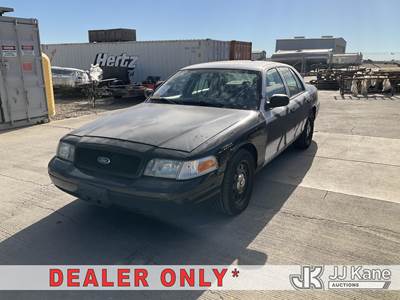 2006 Ford Crown Victoria Police Interceptor 4-Door Sedan