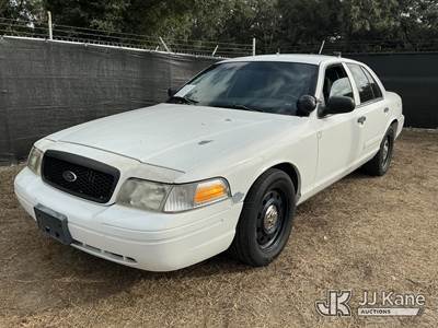 2010 Ford Crown Victoria Police Interceptor 4-Door Sedan