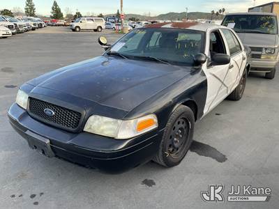 2006 Ford Crown Victoria Police Interceptor 4-Door Sedan