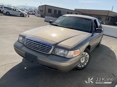 2005 Ford Crown Victoria Police Interceptor 4-Door Sedan
