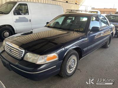 1999 Ford Crown Victoria Police Interceptor 4-Door Sedan