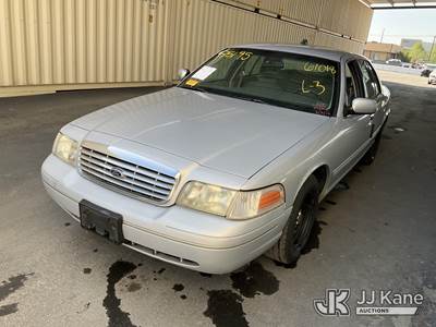2000 Ford Crown Victoria Police Interceptor 4-Door Sedan