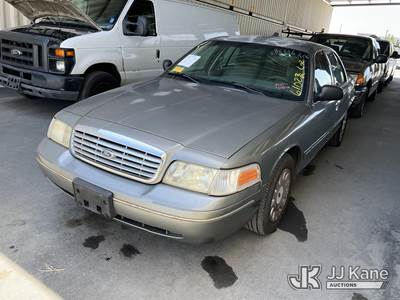2004 Ford Crown Victoria Police Interceptor 4-Door Sedan