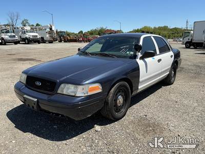 2008 Ford Crown Victoria Police Interceptor 4-Door Sedan