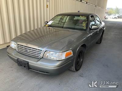 2000 Ford Crown Victoria Police Interceptor 4-Door Sedan
