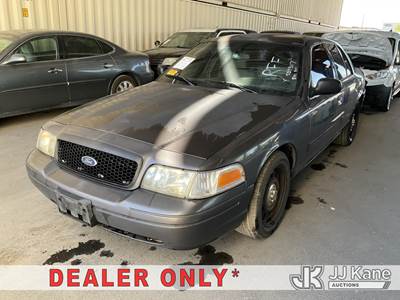 2009 Ford Crown Victoria Police Interceptor 4-Door Sedan