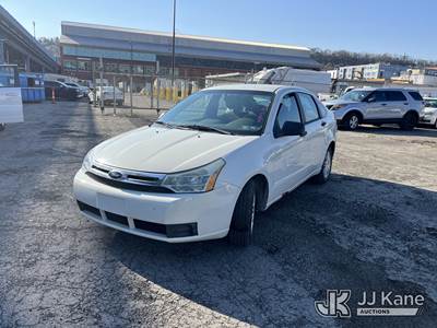 2011 Ford Focus 4-Door Sedan