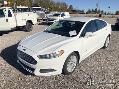 2014 Ford Fusion Hybrid SE 4-Door Sedan