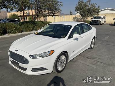 2016 Ford Fusion Hybrid 4-Door Sedan