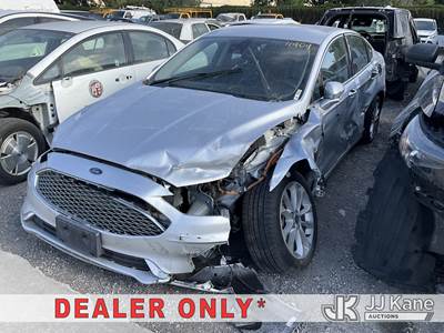 2019 Ford Fusion Energi Titanium 4-Door Plug-In Hybrid Sedan