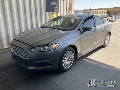 2014 Ford Fusion Hybrid 4-Door Sedan
