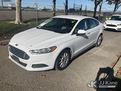 2016 Ford Fusion 4-Door Sedan