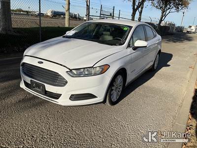 2016 Ford Fusion Hybrid 4-Door Sedan