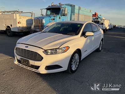 2016 Ford Fusion Hybrid 4-Door Sedan