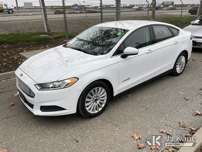2016 Ford Fusion Hybrid 4-Door Sedan