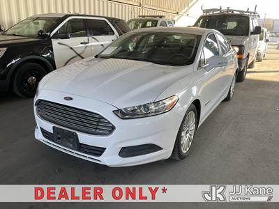 2015 Ford Fusion Hybrid 4-Door Sedan