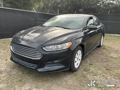 2013 Ford Fusion 4-Door Sedan
