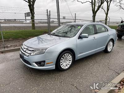 2010 Ford Fusion Hybrid 4-Door Sedan