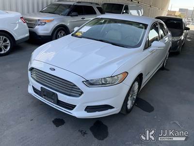 2014 Ford Fusion Hybrid 4-Door Sedan