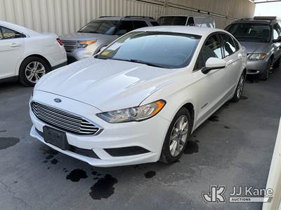 2017 Ford Fusion Hybrid 4-Door Sedan