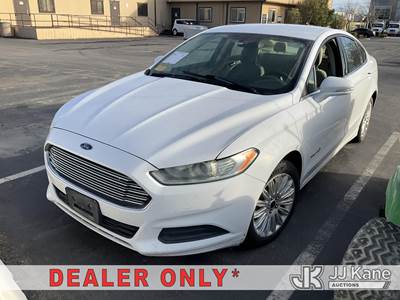 2014 Ford Fusion Hybrid 4-Door Sedan