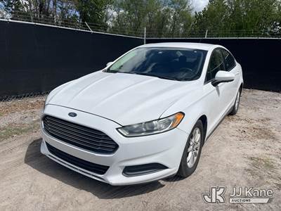 2015 Ford Fusion 4-Door Sedan