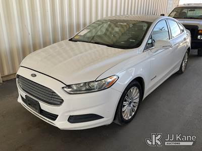 2014 Ford Fusion Hybrid 4-Door Sedan