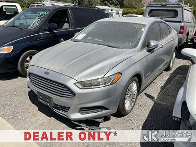 2015 Ford Fusion Hybrid 4-Door Sedan