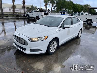 2015 Ford Fusion 4-Door Sedan