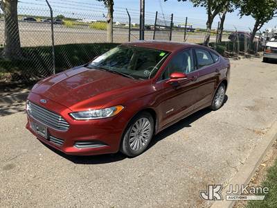 2014 Ford Fusion Hybrid SE 4-Door Sedan