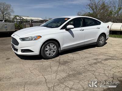 2014 Ford Fusion S 4-Door Sedan
