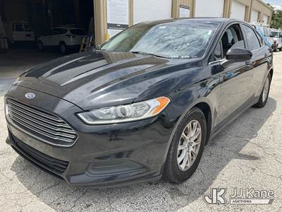 2016 Ford Fusion 4-Door Sedan