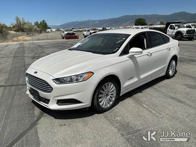 2016 Ford Fusion Hybrid 4-Door Sedan