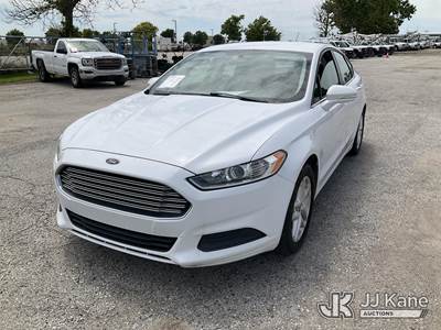 2013 Ford Fusion SE 4-Door Sedan