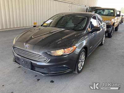 2017 Ford Fusion Hybrid 4-Door Sedan