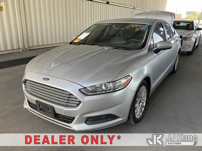 2015 Ford Fusion Hybrid 4-Door Hybrid Sedan