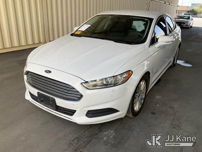 2015 Ford Fusion Hybrid 4-Door Sedan