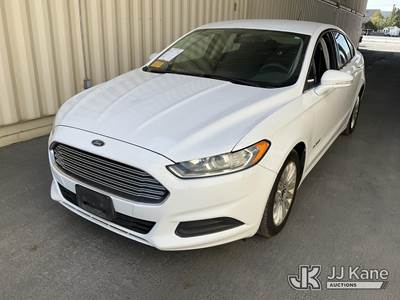 2014 Ford Fusion Hybrid 4-Door Sedan